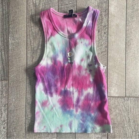 Forever 21 Size Medium Tie Dye Flower Printed Cropped Tank Top - Picture 6 of 6
